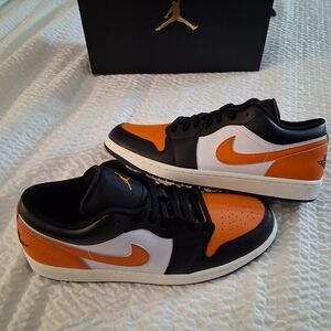 Jordan 1 Low Mens shattered backboards size 12.5